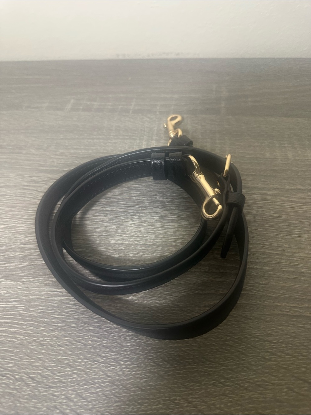 Coach Leather shoulder bag Strap with Gold Hardware - Black L40-47